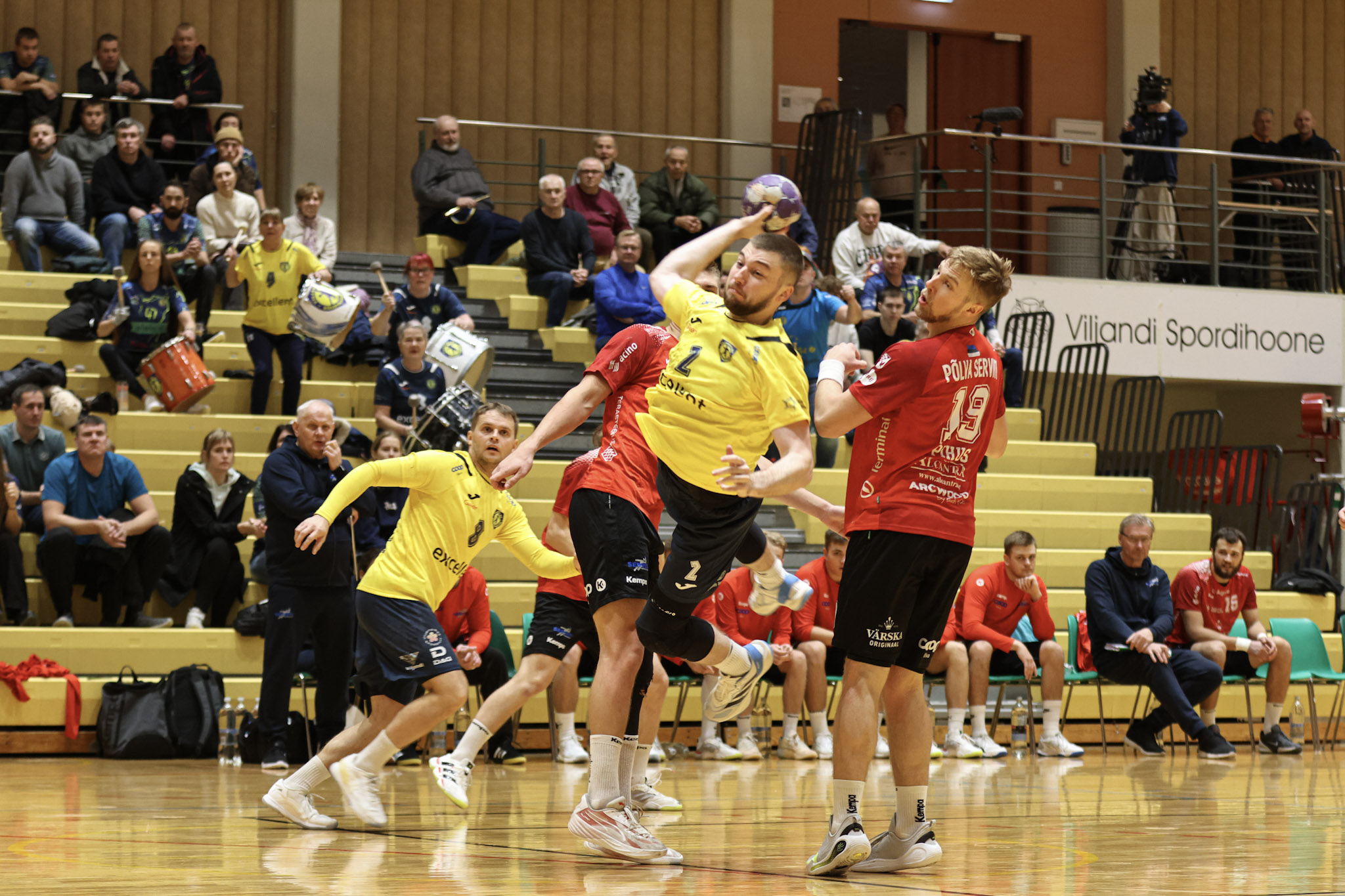 Hooaja alguses kohtusid Viljandi HC ja Põlva Serviti Superkarika mängus, kus Viljandi HC pidi tunnistama Põlva Serviti paremust 26:33. Esmakordselt liigade arve